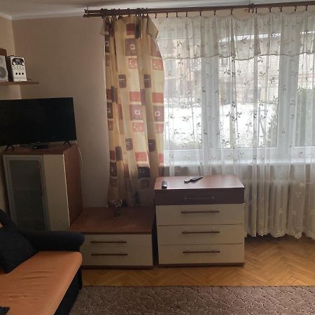 Kawalerka Blisko Plazy Appartamento Łeba Esterno foto