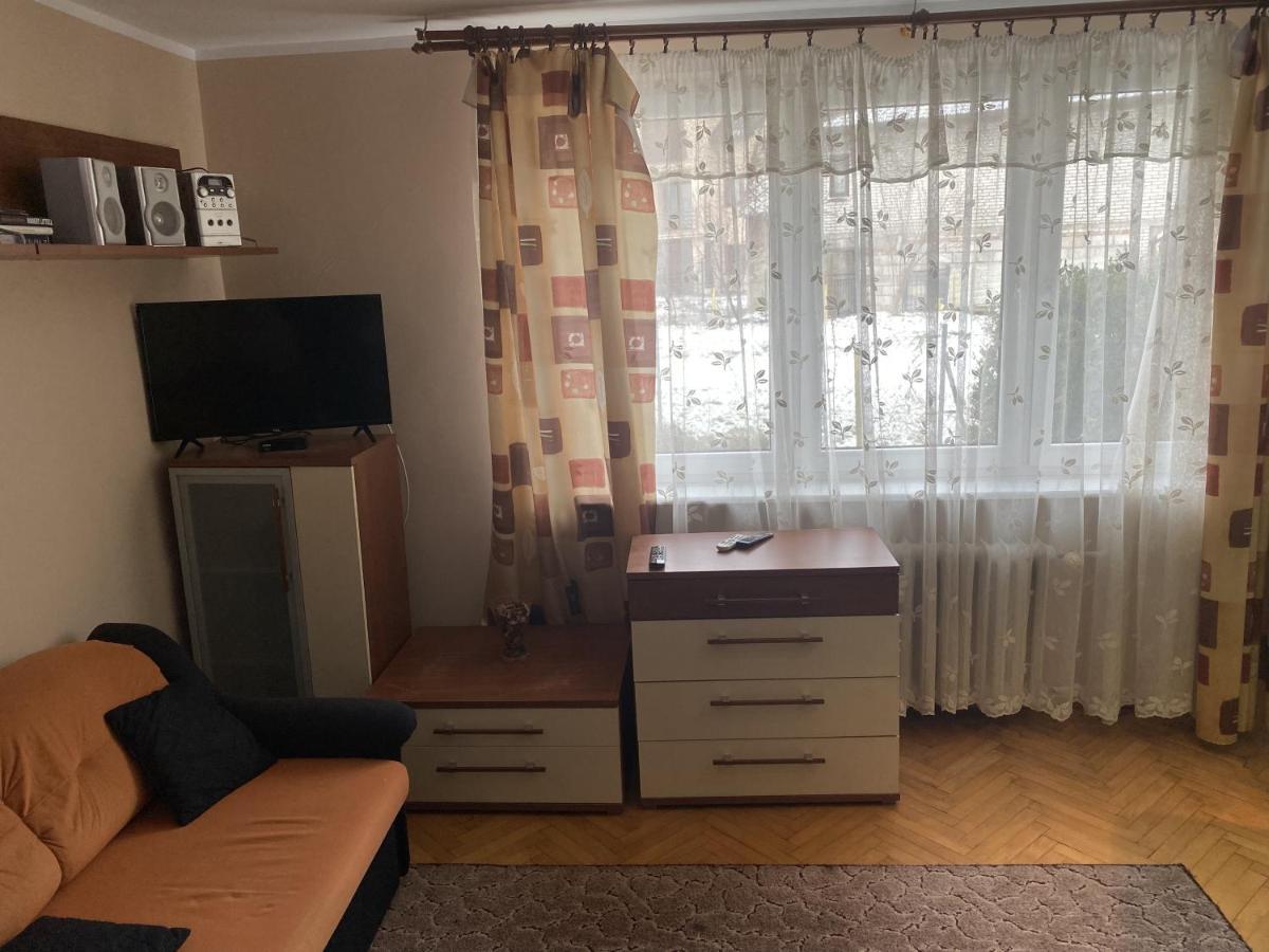 Kawalerka Blisko Plazy Appartamento Łeba Esterno foto